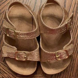 Toddler girl gold strappy sandals size 6